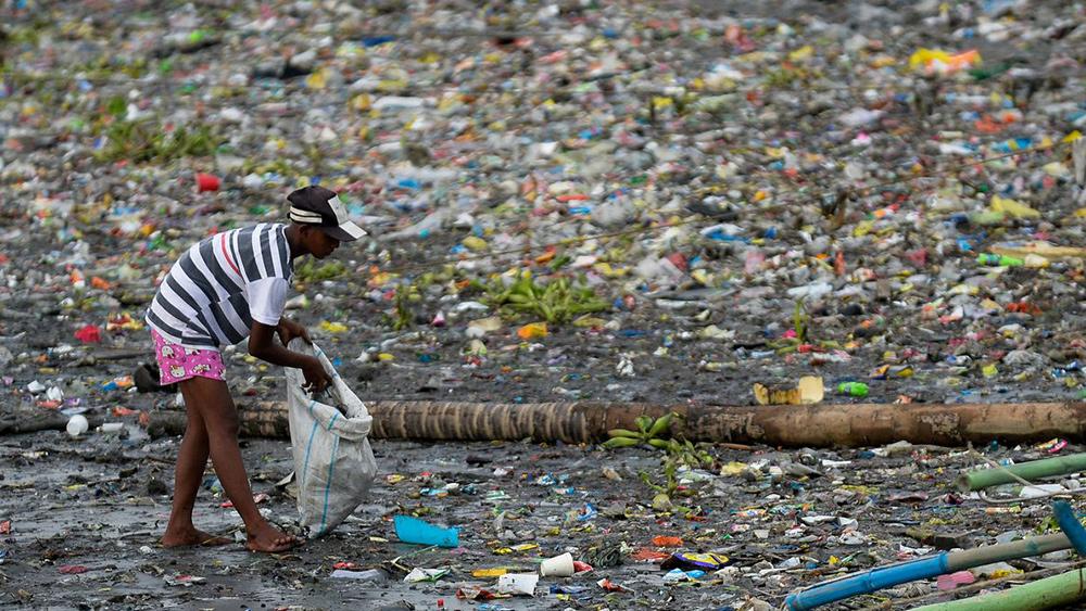 Three quarters of people want single-use plastics banned, a global survey revealed ahead of the historical conference on the international treaty to combat plastic pollution.